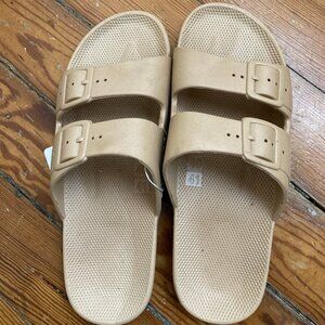 NWT Freedom Moses Slides
